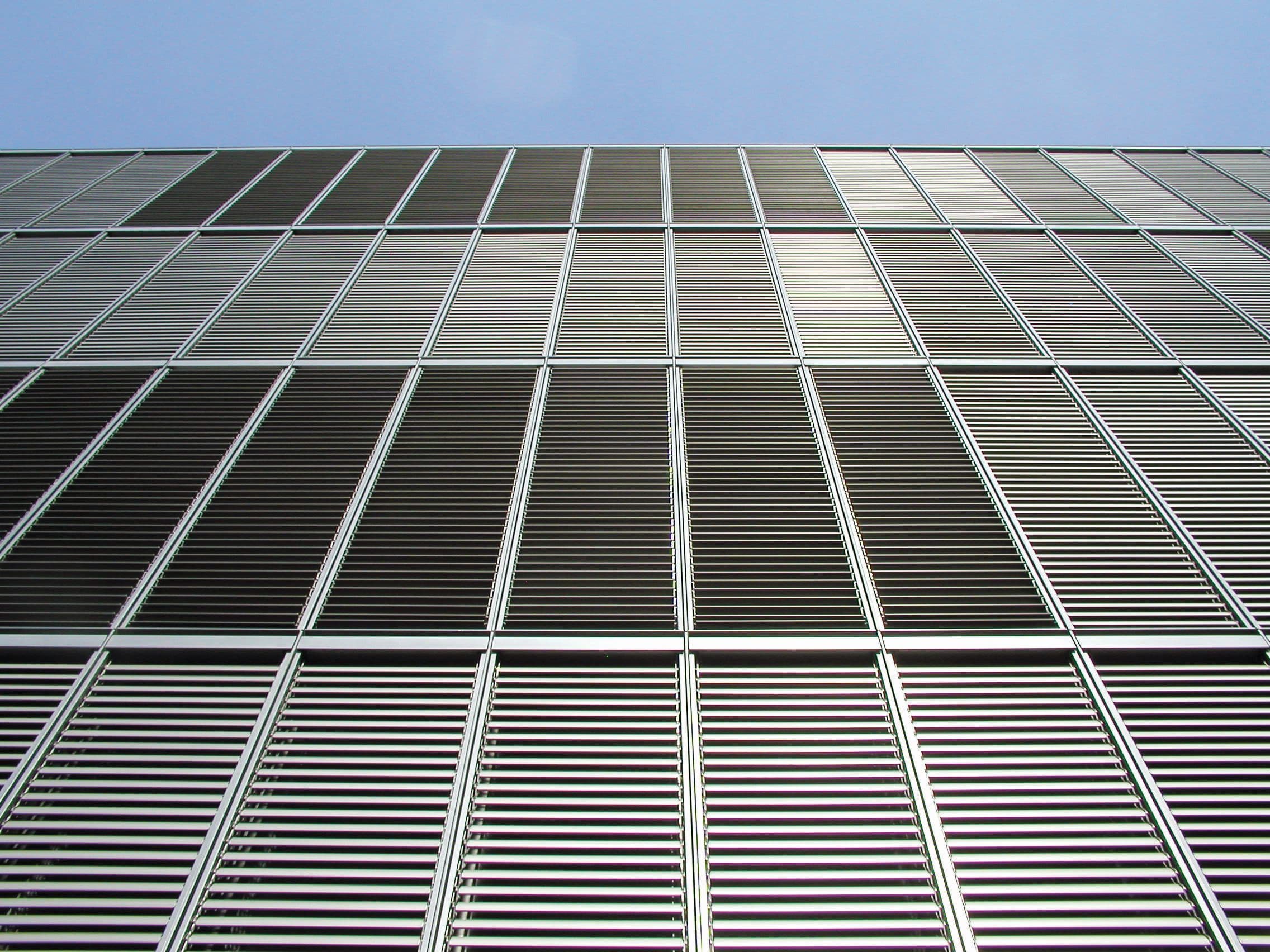 Deutsche Botschaft Tokio Fassade geschlossen