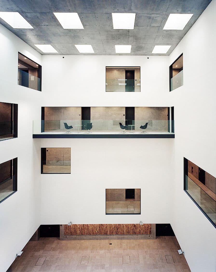 Deutsche Botschaft Tokio Lichthof Atrium